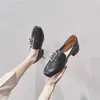 Zapatos individuales tacón medio 2022 zapatos lefu de verano tacones gruesos use versátiles zapatos de cuero pequeño versátiles primavera