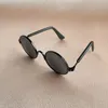 Kleine Mode Sonnenbrille 1PC PET PET schwarzer Rahmen Sonnenbrillen Hunde Katzen s￼￟es Kleid