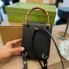 Totes handväskor kvinnor designer väskor på axel crossbody purse boce di lusso mode 22ss bambu baguette telefonpåse hög kvalitet ryggsäckar mini plånböcker plånbok