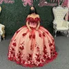 Burgundy 3D Flowers Appliques 레이스 Quinceanera 드레스 볼 가운에서 어깨 플러스 사이즈 미인 대회 스위트 15 vestidos de xv anos
