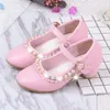 Chaussures plates rose blanc enfants chaussures à talons hauts pour enfants filles fête de mariage en cuir décontracté mode perlée princesse talons élégant