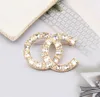 23ss 2color Luxury Brand Designer Letters Brooches 18K Gold Plated Brooch Crystal Suit Pin Small Sweet Wind Jewelry Accessorie Wed6867488