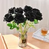 Decoratieve bloemen 10 stks enkele tak Simulatie Zwart Rose Halloween Kunstmatige bloem ornamenten willekeurige stijl