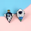 Accessoires de bijoux Bijoux fantaisieBroches I Need My Space Pin Collection Astronaute Broche Planet Starry Sky Galaxy Whale Lapel p257V