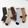 Chaussettes de créateurs pour hommes femmes calcitines hip hop marques luxurytes chaussettes décontractées en coton avec boîte cadeau 9cha