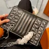 Borsa da donna 2022 Ultima serie Tote Bag Portafogli da donna Designer Spalla di lusso Urbano Fodera retrò di alta qualità Borsa a tracolla Grace in pelle bovina