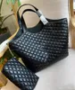 Diseño de lujo Icare Maxi Shopping Bags en acolchado de gran capacidad Tote Shoulder Tote Bag Diamond Surface New With Chain Coin Wallet Summer