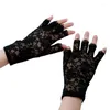 Vijf vingers handschoenen dames sexy chic kanten kanten zonnebrandcrème korte vingerloze rij lente en zomerse wanten accessoires