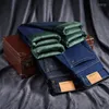 M￤ns jeans m￤n 2022 vinter tjocka gr￶na fleece varm klassisk stil aff￤rsverkan passar elasticitet denim byxor man