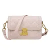 디자이너 가방 2023 New Arc De Triomphe Lingge Tofu 여성용 한국어 버전 외국 스타일 스몰 스퀘어 원 숄더 Msenger Bag Factory Direct Sale Evening Clutches