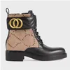 1martin Boots Bustle Buste Boot Boot Женщины дизайнерские обувь Осенняя зимняя кружева женщина плоский металлический пояс.