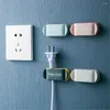 Hooks Punch-Free Power Plug Holder Wall Hanging Cable Fixing Clip Waterproof Socket Rack Wire Plugs Organizer Hushållsmaterial