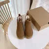 Mini Neumel Platform Chelsea Bota Desenhista Mulher Inverno Tornozelo Austrália Botas De Neve Fundo Grosso Couro Verdadeiro Quente WGG Botas Fofas Com