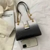 Günstige Geldbörsen Taschen 80% Rabatt Hand weiblich Sommer Farbblock Steinmuster Kette kleines Quadrat Single Messenger koreanische Frauen'sJMM4