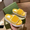 Designer Platform Slippers Sandaal Voor Mannen Vrouwen Chunky Bont Glijbaan Foam Runner Groen Rood Blauw Geel Katoen Spons Hiel Zwembad Glijbanen Zomer Strand