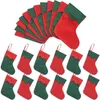 Bas de Noël féeriques rouges et verts de 17,8 cm, porte-cadeaux, friandises en vrac pour voisins, collègues, enfants, petite cheminée rouge rustique, décorations d'arbre de Noël