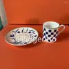 Tasses de luxe de mode tasse plat os porcelaine café style européen après-midi service à thé soucoupe en céramique poste rapide
