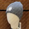 Solide Herren Designer Beanie Hüte Für Frau Mode Winter Hut Luxus Wolle Gestrickte Kappe Motorhaube Weiche Ausgestattet Warme Mützen Tomsid