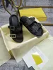 Chinelo designer mulheres slides slides planas sandálias de verão sandale sapatos senhoras clássico marca casual mulher fora chinelos praia couro real 0929