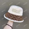 Designer Cashmere Bucket Hat Cap Men Woman Baseball Caps Winter Embroidered Beanie Caps Casquettes Fisherman Hats Mens Fashion Knitted Hat