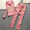 Dames Tiktok Twee -delige broek Velvet Juicy Coutoure Set Track Suit Juciy Coture Sweatsuits European en Americaneaeouhgrfvc