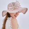 Basker brim bred strand sol hatt för kvinnor party fedora cap peal fascinator chapeau bow mode damer