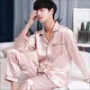 Mäns sömnkläder 2022 Mäns fläck Silk Pyjama Set Men Sexig modern stil mjuk mysig satin nattklänning