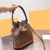 Ünlü Tasarımcı 2023 İpli Çanta Crossbody Çanta Klasik Mektup Donanım Dize Kova Çanta Kadın Moda Omuz Çantası