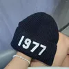 Ball Caps Retro Alfabe Pamuk Moda Erkek ve Kadın Örme Şapkının Kırüş Sürümü Kış Kış Sıcak Açık Açık Kayak Çift Beanie