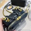 2022 New Chanei Series Bolsa Crossbody Small Sling Sacos para mulheres bolsas de designer de moda Classic PU ombro de moedas