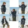 2022 Inverno Nuovo cappotto Piumino Kids Fashion Classic Outdoor Warm Down Cappotti Zebra Pattern Striped Letter Print Puffer Jackets Multicolor Abiti comodi