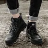 부츠 zapatillas negras 남자 캐주얼 플랫 신발 높은 운동화 남성 Hightop 남자 가죽 검은 운동화 남자 신발