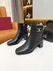 Womens Boots كامل الحبوب الممتازة بطانة داخلية بطانة الحملات ذات الحملات المربعة Square Square Square 35-41