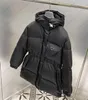 2022 Women Desinger Down Jacket Winter Jackets Outerwear adecuada para áreas extremas frías con capucha con capucha con capucha paraugurados