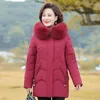 Trench da donna Moda Collo in pelliccia Con cappuccio Piumino spesso in cotone Donna di mezza età Madre Cappotto invernale imbottito Parka Capispalla da donna