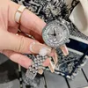 Orologi da polso Moda estiva Bracciale con cristalli pieni Orologi da donna Orologio rotante con fiocco di neve Mulino a vento Orologio da polso con resistenza all'acqua 3ATM al quarzo