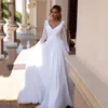Robe de mariée moderne de Dubaï pour femmes, tenue de campagne blanche, manches longues, dos nu, princesse, simple, en mousseline de soie, 2022