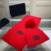 Kış Sıcak Lüks Tasarımcı Eşarp ve Beanie Set Erkekler Casquette Bonnet Şapkalar Setleri Örme Schal Beanies Kaşmir Çift Mektuplu Eşarplar Kadınlar İçin Echarpe