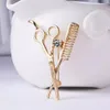 Creativo oro argento forbici pettine spille per uomo donna fibbia vestito collare pin vendita all'ingrosso di gioielli di moda