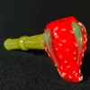 Nouveaux styles de fraises tuyaux à main en verre pour les plates-formes de tabac fumant Bongs brûleur à herbes longueur de 5 pouces