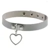 Choker Harajuku Heart Pendant Belt Collar PUレザーパンクネックレスゴスヒップホップゴシックネックレスバックルパーティークラブジュエリー