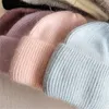 Beanieskull Caps Rabbit Fur Beanies柔らかい暖かいふわふわの冬の帽子女性のアンゴラニット頭蓋骨女性ボンネット女性ニットキャップ221024