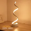 Lampes de table Design créatif spirale moderne éclairage acrylique pour mariage décoratif LED bureau lumière livre de luxe 24W