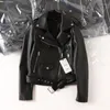 Женская кожаная осенняя весенняя черная искусственная куртка женщин отворотный оценочный мягкий Pu