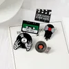 Creative cartoon retro disk radio jewelry brooch personality skull hand dish accessories brooches