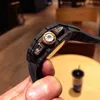 Luxury Mens Mechanics Titta på affärsfritt kolfiber Multifunktionell automatisk maskin Orange Tape Watch Man