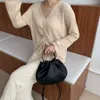 イブニングバッグ女性高級デザイナークラウドクラッチバッグホット新しいトレンディファッションレディース木製ハンドルショルダーバッグソフトPU女性ハンドバッグトートL221014