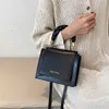 Kvällspåsar 2022 eleganta kvinnor veckade handtag tygpåsar fast färg mjuk pu läder crossbody kvinnliga fyrkantiga axlar säck femme l221014