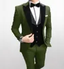 Excellent vert marié Tuxedos noir velours revers pointe Slim Fit garçons d'honneur robe de mariée Excellent homme veste Blazer 3 pièces costume