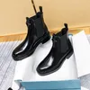 Triangle Designer Boots Women Chelsea Short Boot Luxurys Fashion British Black Glossy Leathe